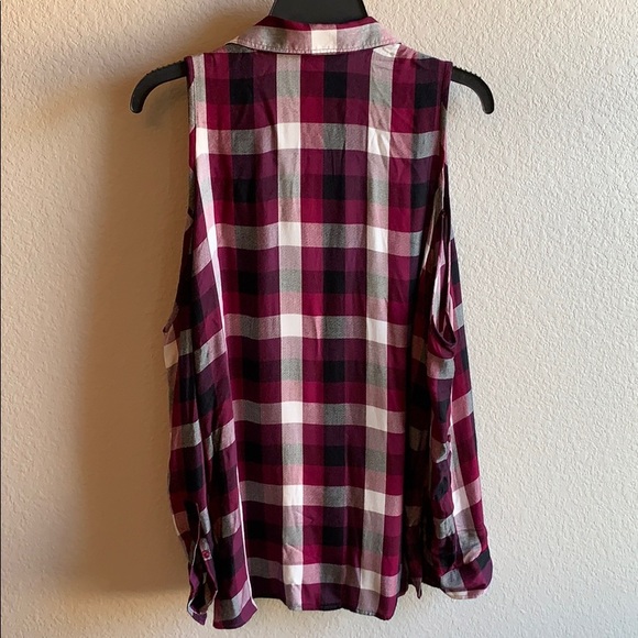 Express button Down shirt. - Picture 3 of 7